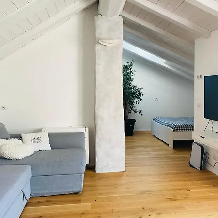 The Nest Between The Walls Apartment *