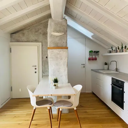 The Nest Between The Walls Apartment *