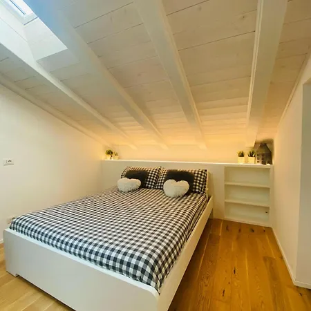 Apartment The Nest Between The Walls *