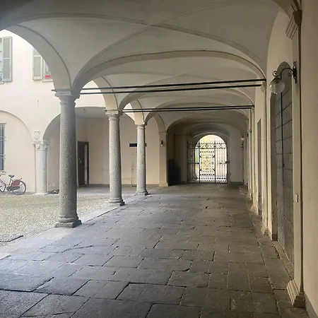 The Nest Between The Walls Apartment