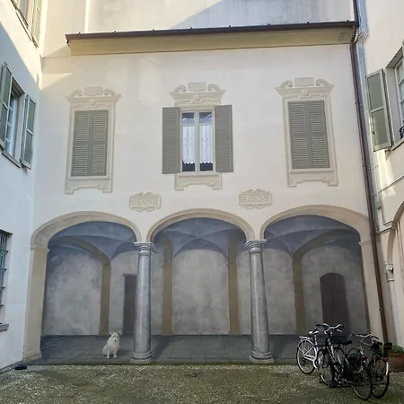 The Nest Between The Walls Apartment *