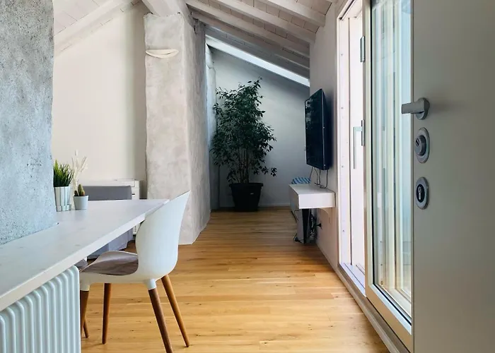 Lägenhet The Nest Between The Walls